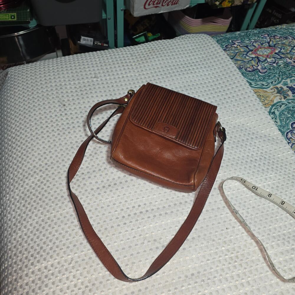 VINTAGE EITENNE AIGNER TEXTURED LEATHER CROSSBODY BAG